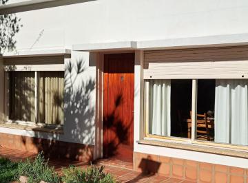 PH · 99m² · 7 Ambientes · 1 Cochera · PH en Venta de 3 Dorm. en 17 Entre 40 y 41