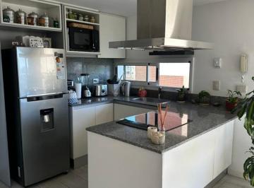 Departamento · 60m² · 2 Ambientes · 1 Cochera · Departamento en Venta en Banfield, Lomas de Zamora, G. B. a. Zona Sur