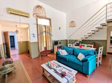 Casa de 4 ambientes, Floresta · Tipo Casa. 4 Amb. + Terraza + Patio ¡Sin Expensas!