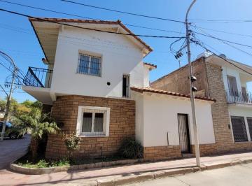 Casa · 160m² · 7 Ambientes · 1 Cochera · Casa en Venta - Quinta Sección - Calle Clark