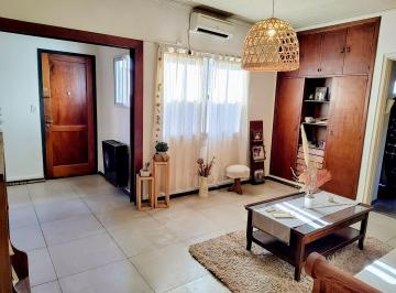 PH · 95m² · 6 Ambientes · 1 Cochera · Departamento PH en Venta en La Plata, G. B. a. Zona Sur