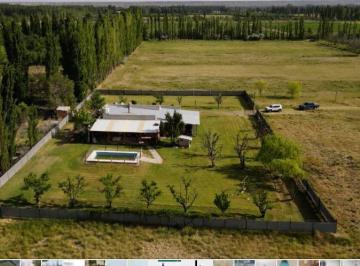 Casa de 3 ambientes, General Fernández Oro · Chacra con 5 Ha Apto Credito Hipotecario con Pileta