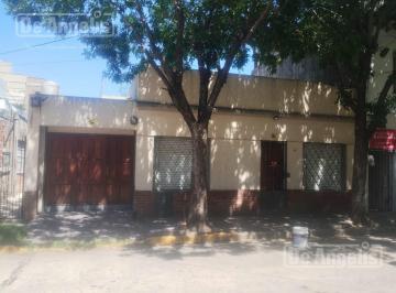 Casa · 112m² · 3 Ambientes · Terreno en Moron