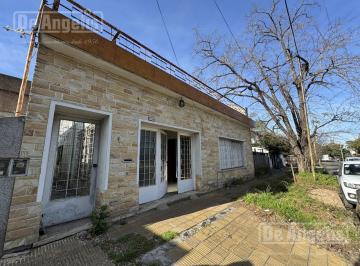 Terreno · 181m² · 3 Ambientes · 2 Cocheras · Casa en Moron Sur