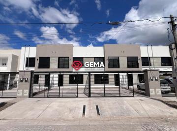 Casa · 140m² · 5 Ambientes · 1 Cochera · Duplex 3 Dorm. en Gran Bourg - en Pozo