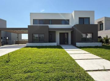 Casa · 216m² · 6 Ambientes · 2 Cocheras · Casa en Venta Santa Ana Villanueva Tigre