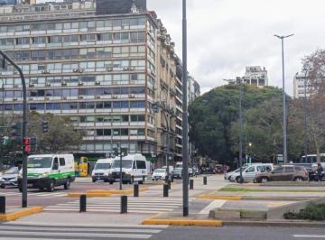 Oficina comercial · 600m² · 10 Ambientes · Venta Oficina Penthouse 800 m Cerrito Al 800 Esquina