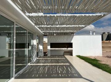 Casa · 155m² · 6 Ambientes · 2 Cocheras · Casa en Venta Barrio Privado La Toscana Vistalba