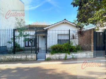 Casa · 90m² · 4 Ambientes · Casa en Calle Av Libertad Al 1700