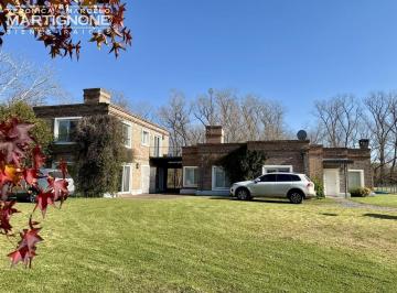 Casa · 264m² · 5 Ambientes · Casa con Pileta de Natación en Venta en Lago de Manzanares