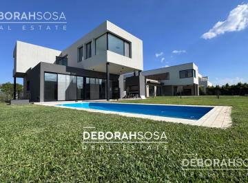 Casa · 213m² · 4 Ambientes · 4 Cocheras · Casa en Venta 4 Ambientes con Pileta Puertos Zona Norte