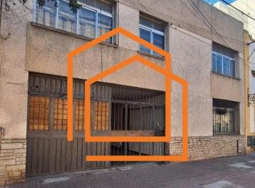 Casa · 291m² · 3 Dormitorios · 1 Cochera · Vende - Casa 3 Dorm. / Necochea Al 500