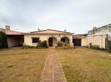 Casa de 10 ambientes, Córdoba · Vendo Hermosa Casa en Barrio Las Margaritas de Tres Dorm.