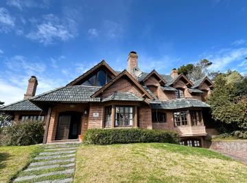 Casa de 5 ambientes, Pinamar · Casa en Alquiler Pinamar - Zona Iglesia