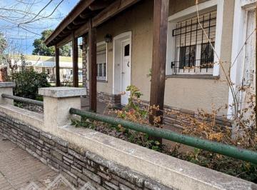 Casa de 4 ambientes, Mercedes · Casa Esquina. con Terreno