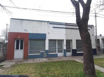 Casa · 171m² · 2 Ambientes · Tucuman 1867