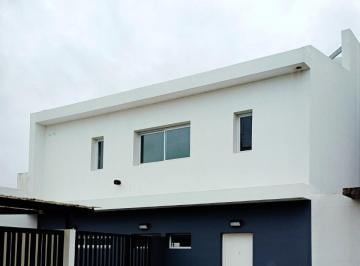 Departamento · 90m² · 3 Ambientes · 1 Cochera · Dúplex en Venta - 2 Dorm. 2 Baños - Cochera - 145 m² - Ringuelet