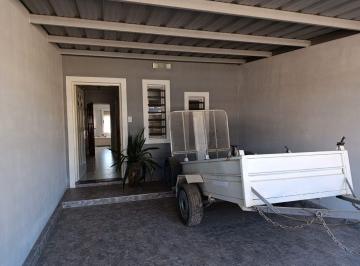 Casa · 203m² · 5 Ambientes · 1 Cochera · Se Alquila Casa en Barrio América - Rqta