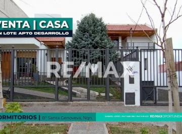 Casa · 322m² · 8 Ambientes · 2 Cocheras · En Venta Casa en Lote Apto Desarrollo