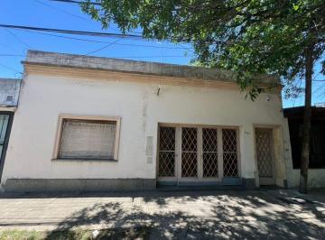 Casa · 100m² · 3 Ambientes · 1 Cochera · Venta Casa de 2 Dorm. con Cochera