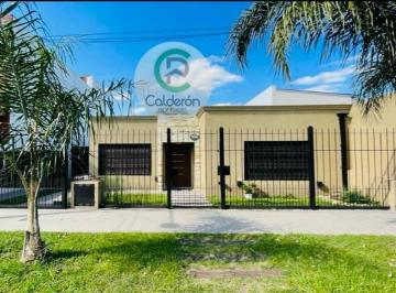 Casa · 80m² · 3 Ambientes · 3 Cocheras · Casa en Venta Oportunidad. Moreno Sur.