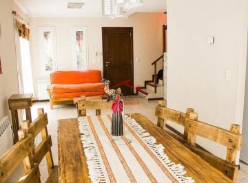 Hotel · 370m² · 3 Ambientes · 4 Cocheras · Complejo en Venta en Valeria del Mar
