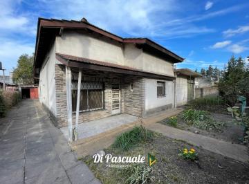 Casa · 170m² · 5 Ambientes · Venta Chalet con 4 Dorm. y Garage Cubierto a Reciclar Ideal Inversores - La Reja Sur
