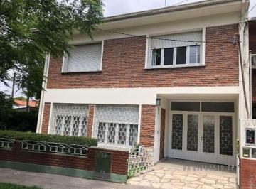 Casa · 227m² · 4 Ambientes · 2 Cocheras · Casa Venta Apto Profesional 4 Ambientes San Isidro