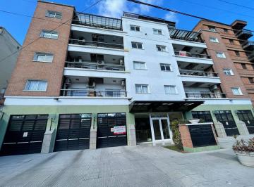 Departamento de 4 ambientes, Morón · Dpto 4 Ambientes con Cochera y Terraza