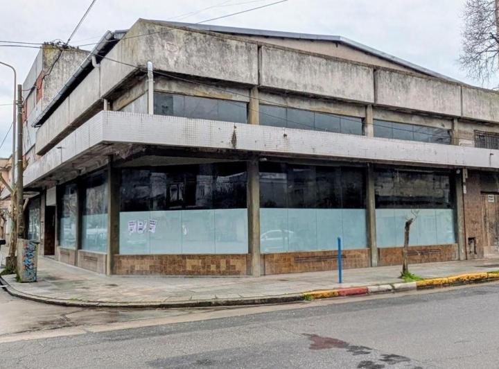Local comercial · 1315m²