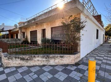 Foto · Venta Casa con Potencial de Inversion - 3 Dorm - Villa Azalais