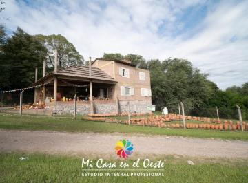 Casa · 172m² · 6 Ambientes · 1 Cochera · Casa en Venta Sobre Ruta 38 – 4 Dorm., 3 Baños – Esquina Comercial - Casa Grande - Córdoba