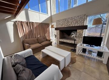 Casa · 316m² · 5 Ambientes · 1 Cochera · Casa en Mayu Sumaj