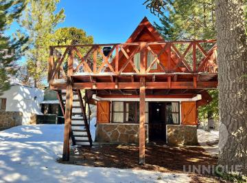 Casa · 53m² · 3 Ambientes · 1 Cochera · Cabaña en Moquehue