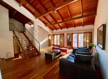 Casa · 279m² · 9 Ambientes · 2 Cocheras · Casa en Maipú Seccion 1 5 Dorm - Apta Crédito
