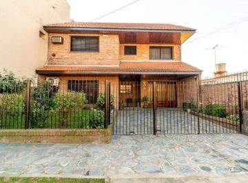 Casa · 224m² · 7 Ambientes · Casa Chalet en Venta en General Pacheco, Tigre, G. B. a. Zona Norte