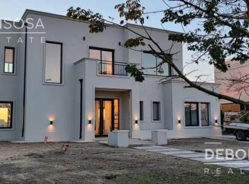 Casa · 210m² · 5 Ambientes · Casa Al Agua en El Canton - Belen de Escobar - Zona Norte