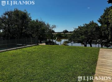 Casa · 356m² · 7 Ambientes · Casa en Venta Al Rio con Amarra Propia, Barrio Santa Catalina, Villanueva