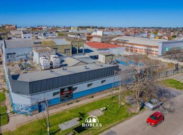 Bodega-Galpón · 2876m² · Importante Propiedad Sobre Av Edison