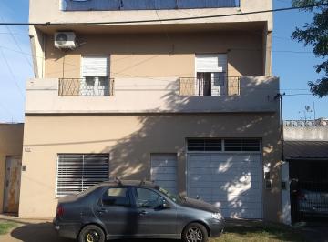 Frente · Departamentos en Planta Alta y Baja.