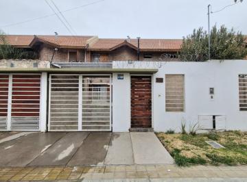Departamento · 85m² · 4 Ambientes · Venta | Duplex 3 Hab en B° Cumelen | Neuquen