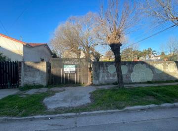 Terreno · 300m² · Excelente Lote en Esquina - Apto Comercial