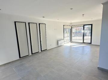 Casa · 150m² · 5 Ambientes · 1 Cochera · Duplex 5 Ambientes.