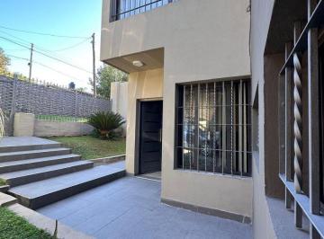 Casa de 7 ambientes, Villa Allende · Venta en Villa Allende Lomas Sur 3 Dorm Casi Nueva - Impecable