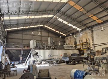 Depósito · 723m² · 3 Cocheras · Excelente Deposito/galpon en Venta o Alquiler