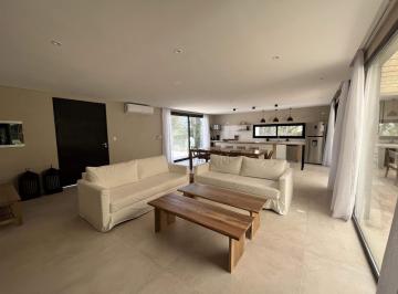 Casa · 5 Ambientes · Alquiler en Senderos 4 de Costa Esmeralda - Fondo Libre - 4 Habitaciones