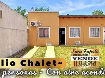 Casa de 3 ambientes Venta USD 40.000 · 4 8730 Chalet 2 Dorm. 3 Ambientes 4 Cuadras del Mar Vende Sara Zapata Inmobiliaria Mar del Tuy