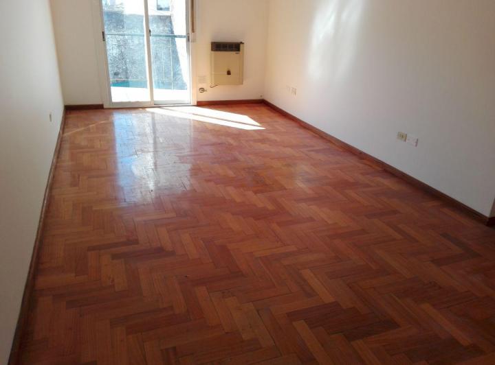 Hermoso Departamento de 2 Ambientes de 50 m&sup2; Aprox, Contra Frente con Balcón