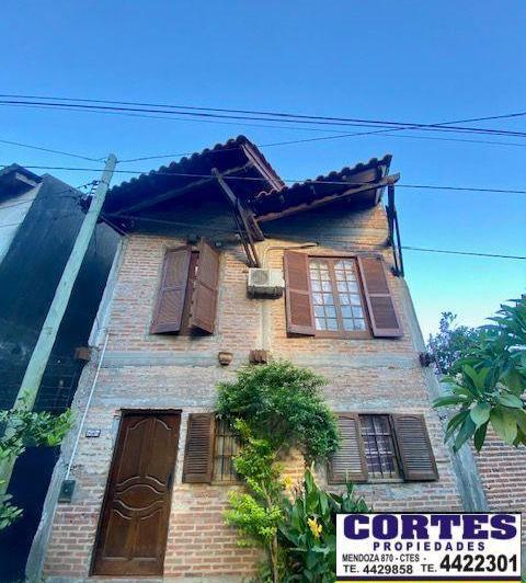 Casa · 105m² · 5 Ambientes · 2 Cocheras