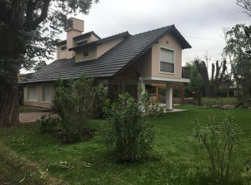 Casa · 180m² · 5 Ambientes · 2 Cocheras · Casa en Venta Indio Cua Golf Club